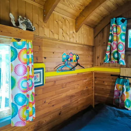 Belle Roulotte Avec Espace Bien-etre - Sisteron - Gap - Alpes Luxury tent