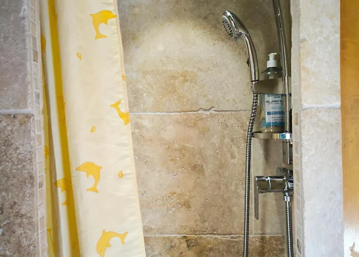 Belle Roulotte Avec Espace Bien-etre - Sisteron - Gap - Alpes