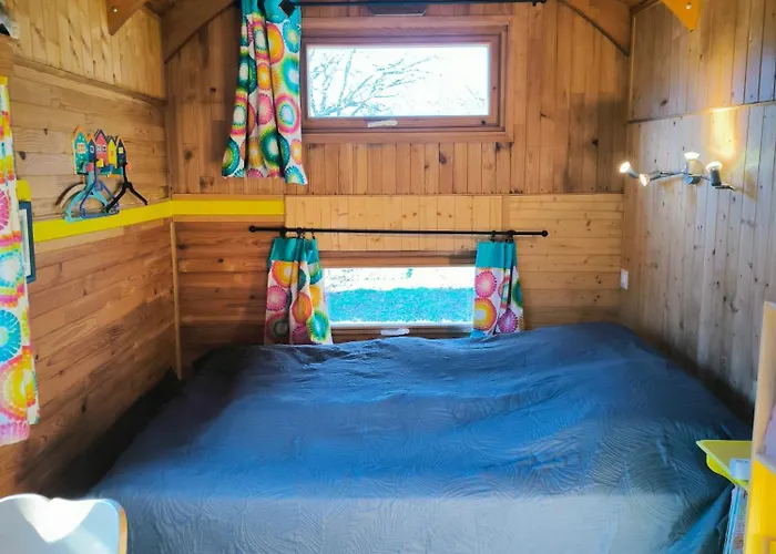 Belle Roulotte Avec Espace Bien-etre - Sisteron - Gap - Alpes Luxury tent Bayons