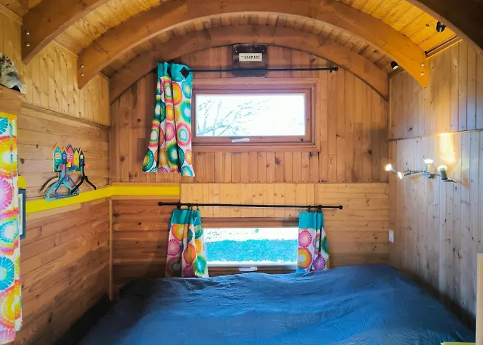 Belle Roulotte Avec Espace Bien-etre - Sisteron - Gap - Alpes Luxury tent Bayons